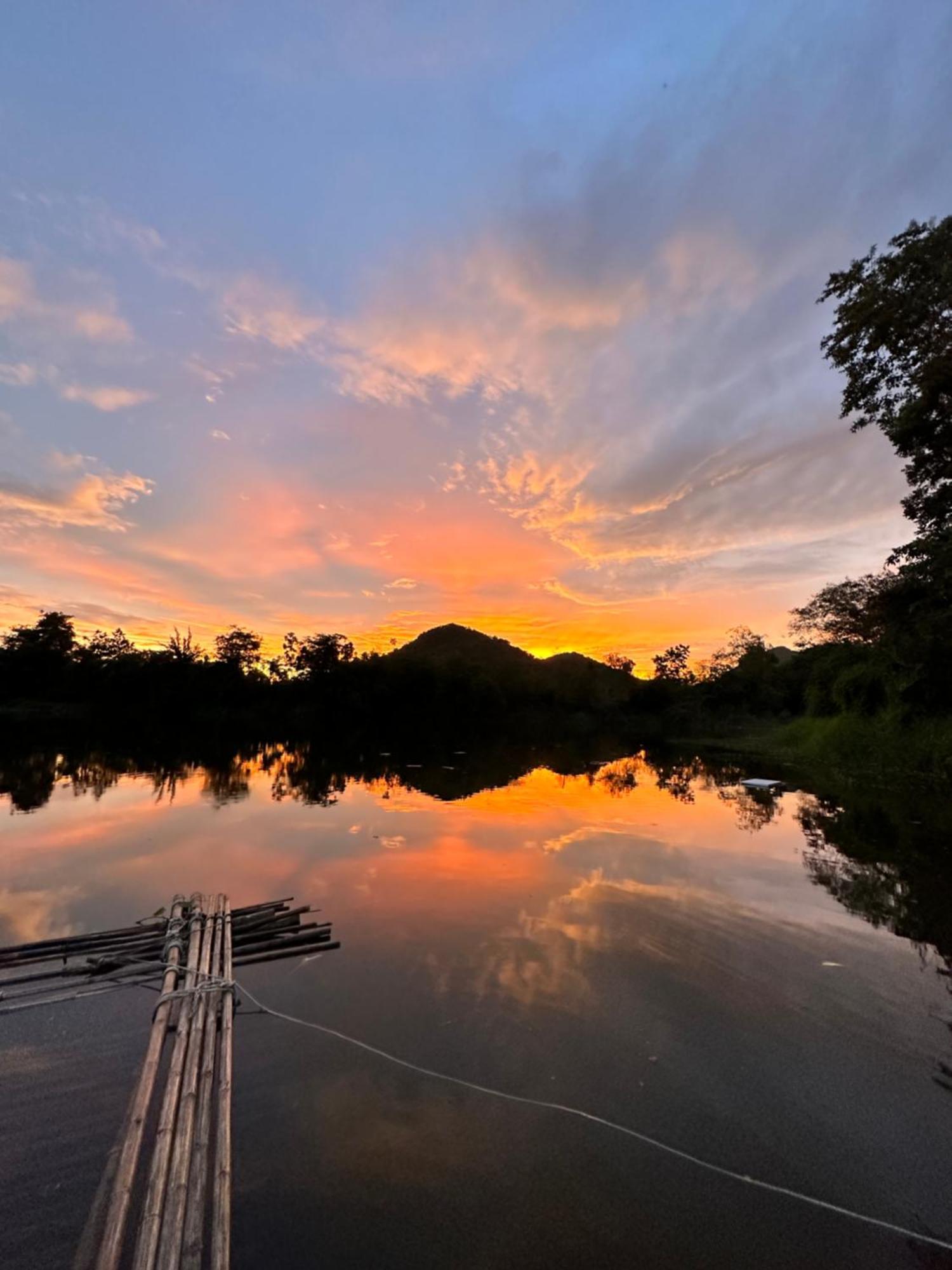 Royal Mountain View Villa Ratchaburi Exteriör bild