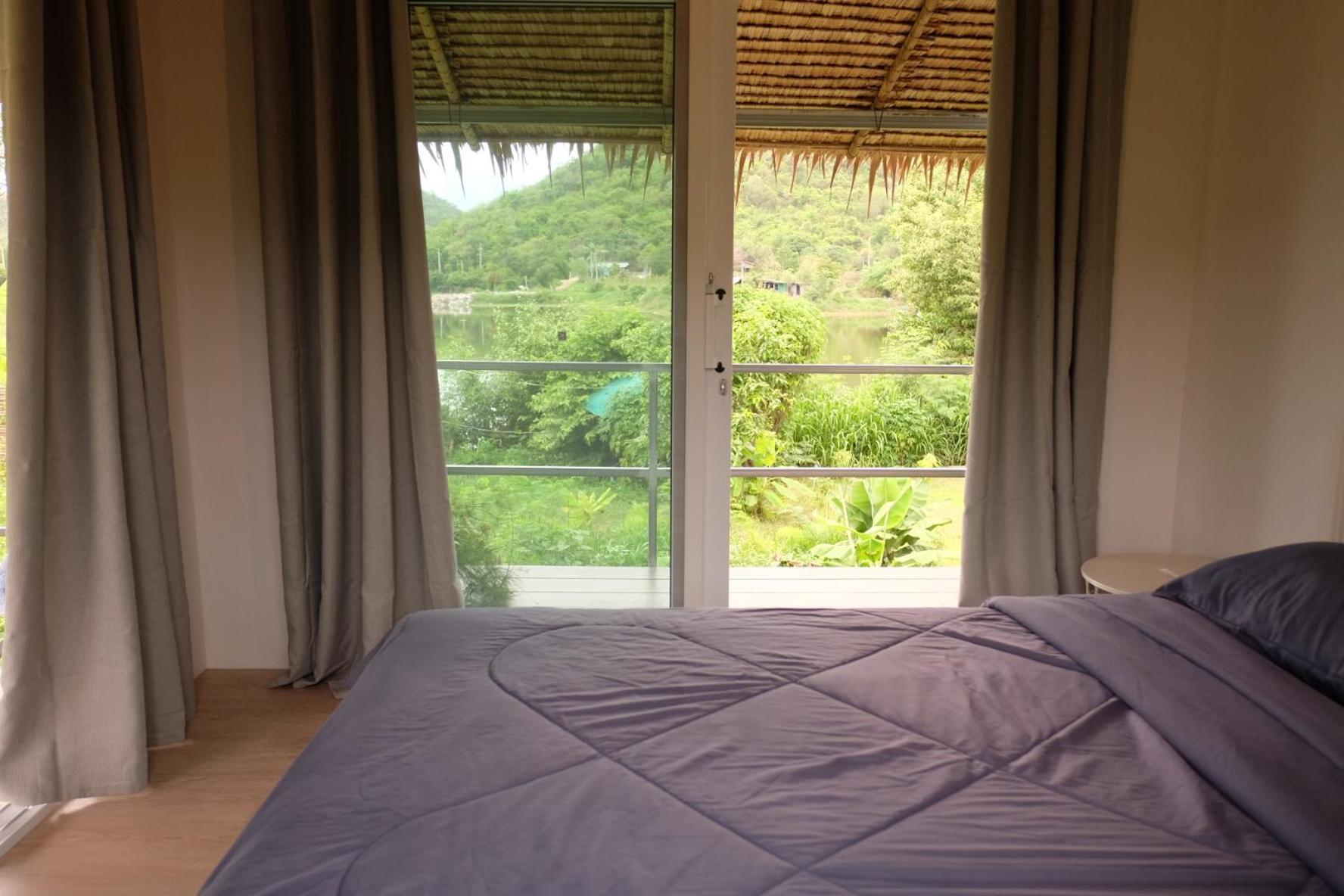 Royal Mountain View Villa Ratchaburi Rum bild